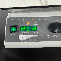 Corning LSE Digital Microplate Shaker image 2